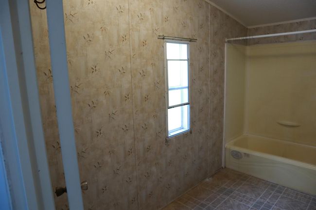 817 E 7 Th St, House other with 3 bedrooms, 2 bathrooms and null parking in Pahokee FL | Image 31