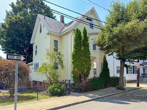29 Wigglesworth St, Somerville, MA, 02145-3013 | Card Image