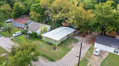 801 Oak St, Bonham, TX, 75418-3946 | Card Image