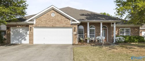 7011 Freedom Park Cir Se, Owens Cross Roads, AL, 35763-9288 | Card Image