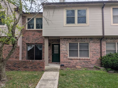 9464 Maple Way, Indianapolis, IN, 46268 | Card Image
