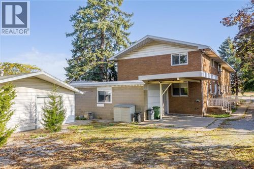 3027 Walker Rd, Windsor, ON, N8W3R4 | Card Image