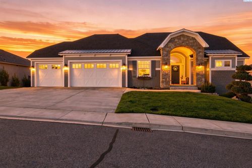 2346 Cottontail Ln, Richland, WA, 99352-9117 | Card Image