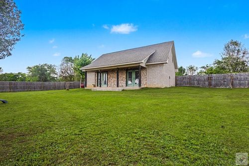 100 Briggs Pl, De Kalb, TX, 75559-2120 | Card Image