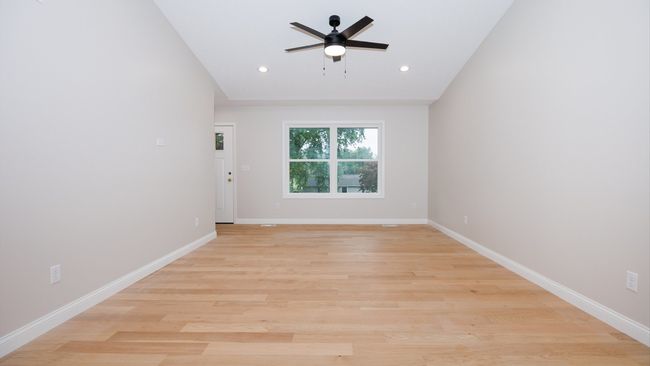 512 E Walnut St, House other with 2 bedrooms, 3 bathrooms and 2 parking in Hudson IL | Image 9