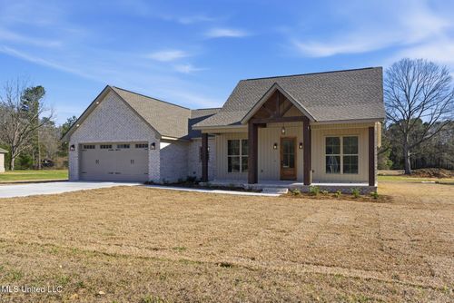 2070 Old Richton Rd, Petal, MS, 39465-7610 | Card Image