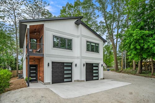 3220 Lakeshore Dr, Muskegon, MI, 49441-1111 | Card Image