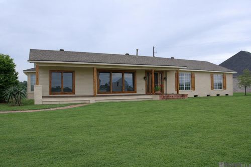 7058 Island Rd, Jarreau, LA, 70749-3008 | Card Image