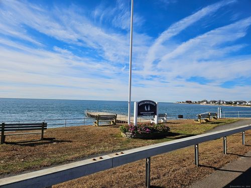 422 Maple Ave, Old Saybrook, CT, 06475-2944 | Card Image