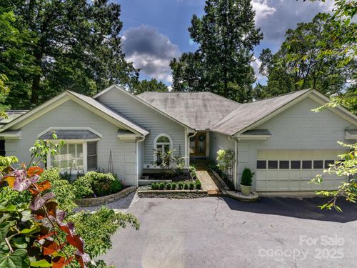 206 Glenroy Ct, Flat Rock, NC, 28731-9561 | Card Image