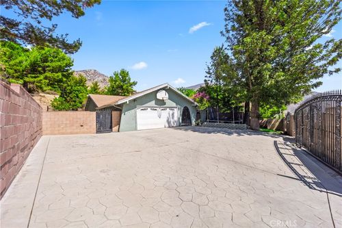 13876 Gavina Ave, Sylmar, CA, 91342-2614 | Card Image