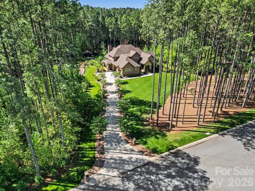 102 Antioch Plantation Rd, Matthews, NC, 28104-7957 | Card Image