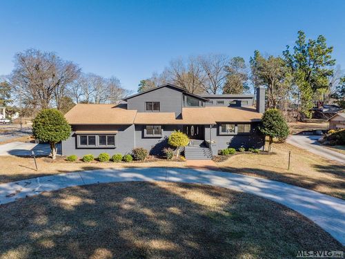 820 Watkins St, South Hill, VA, 23970-1400 | Card Image