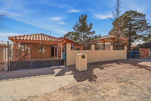 762 Delhi Dr, Socorro, TX, 79927-4232 | Card Image