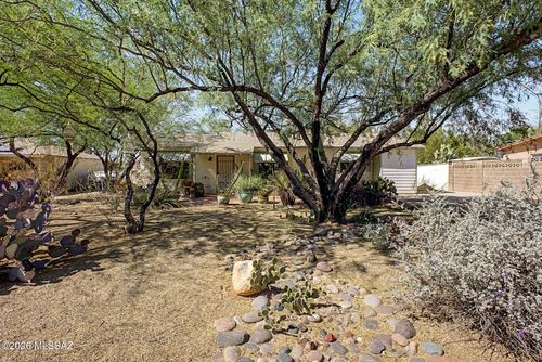 5001 E 18th Street, Tucson, AZ, 85711 | Card Image