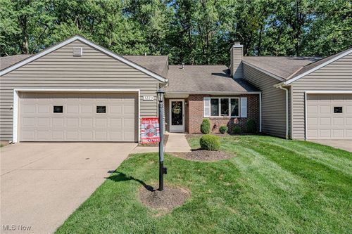 3223 Balsam Dr, Westlake, OH, 44145-4401 | Card Image