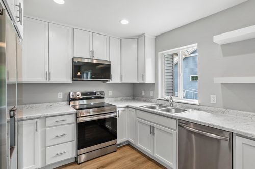 200 Chalet Dr, Stoughton, WI, 53589-2268 | Card Image