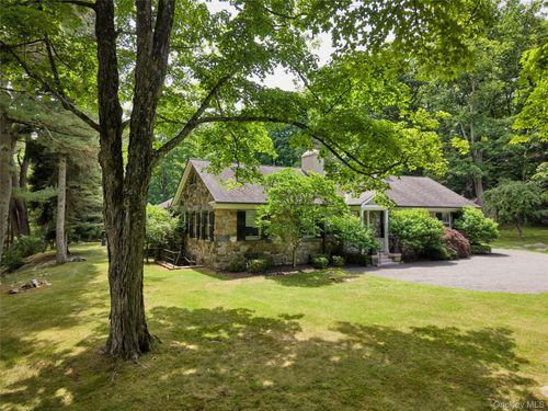 55 Mountain Farm Rd, Tuxedo Park, NY, 10987-3904 | Card Image