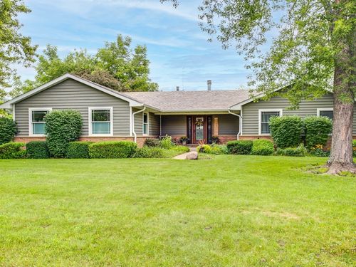 717 Roberts Rd, Winthrop Harbor, IL, 60096-1055 | Card Image
