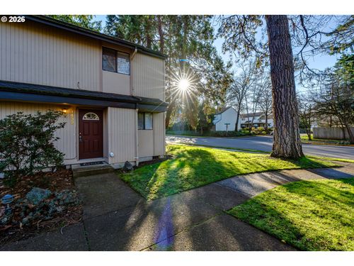 1432 Fetters Loop, Eugene, OR, 97402-6704 | Card Image