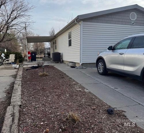 145 4th St, Hazelton, ID, 83335-5075 | Card Image