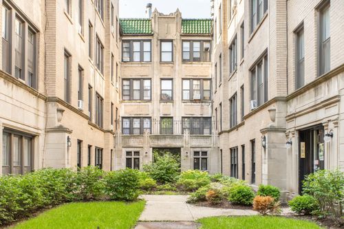 apt-v3-641 Roscoe St, Chicago, IL, 60657-2932 | Card Image