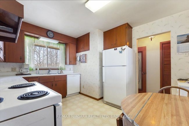 12 Harbourview Rd, House other with 3 bedrooms, 2 bathrooms and 8 parking in Port Colborne ON | Image 14