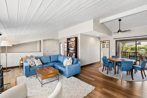 unit-27-585 S Sierra Ave, Solana Beach, CA, 92075-2236 | Card Image