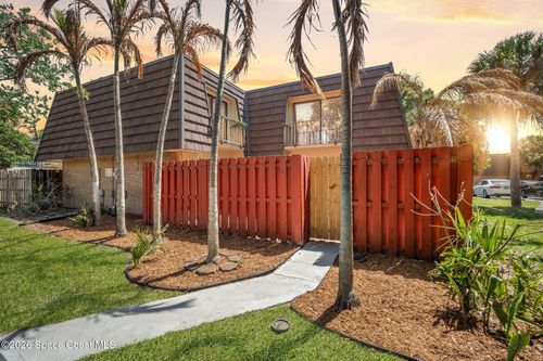 1812 Vista Oaks Cir Ne, Palm Bay, FL, 32905-3136 | Card Image