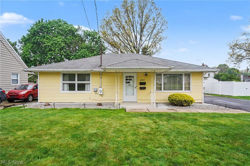 2651 11th Street, Cuyahoga Falls, OH, 44221 | Card Image
