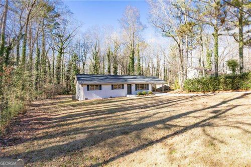 5689 Woodland Dr, Acworth, GA, 30102-5724 | Card Image