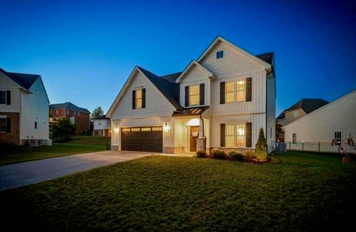 2228 Foxfield Ln, Salem, VA, 24153-4749 | Card Image