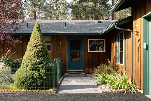 15689 Paddock Grn, Sisters, OR, 97759-9609 | Card Image