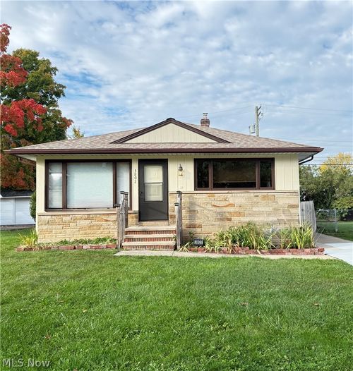 3802 Longwood Ave, Parma, OH, 44134-3804 | Card Image