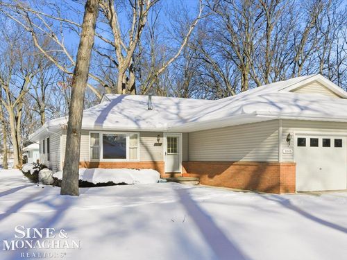 3945 Butternut Ct, Port Huron, MI, 48060-8615 | Card Image