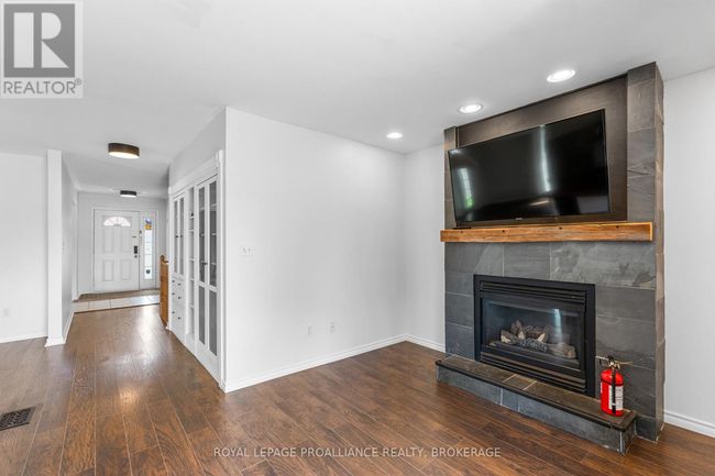 343 Sunrise Cres, House other with 4 bedrooms, 3 bathrooms and 4 parking in Kingston ON | Image 10