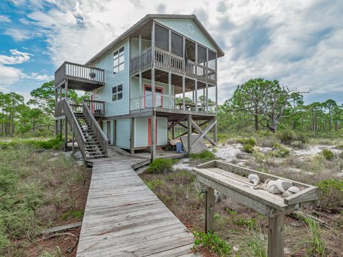 669 Bay Dr, Carrabelle, FL, 32322 | Card Image