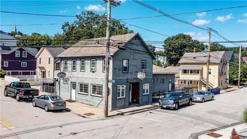 91 Duke St, East Greenwich, RI, 02818-3893 | Card Image