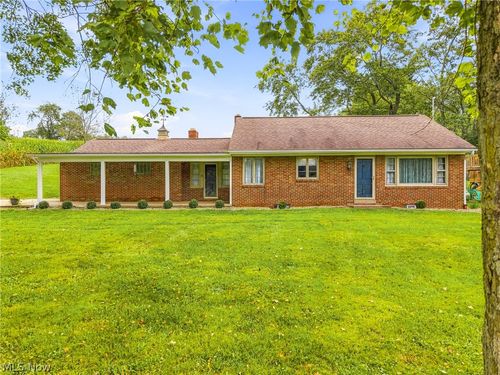 3633 Blacksnake Hill Rd Ne, Dover, OH, 44622-7913 | Card Image