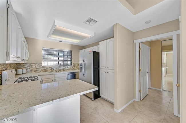 1026 - 2851 S Valley View Blvd, Townhouse with 2 bedrooms, 2 bathrooms and null parking in Las Vegas NV | Image 9