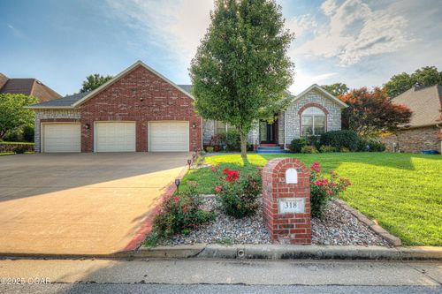 318 Foxfire Ct, Joplin, MO, 64801-1620 | Card Image