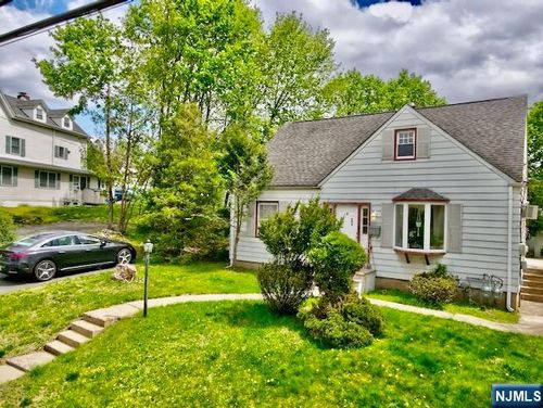 382 High Mountain, North Haledon, NJ, 07508 | Card Image