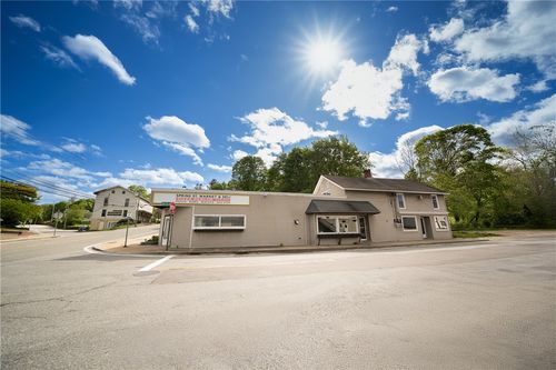 1 Spring St, Hope Valley, RI, 02832-1649 | Card Image
