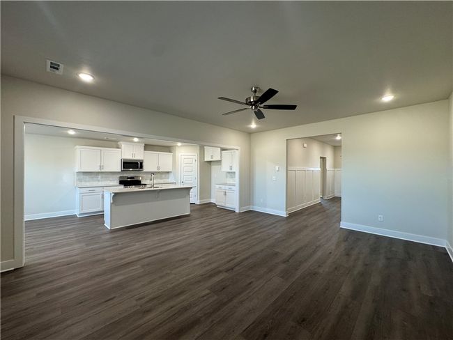 Amazing open floorplan! | Image 4
