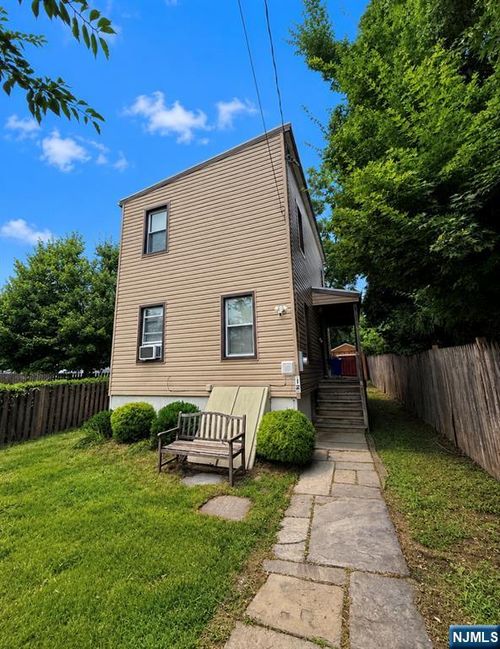 12 Dey St, Montclair, NJ, 07042-2912 | Card Image