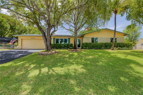 18425 Sw 87th Ct, Cutler Bay, FL, 33157-7225 | Card Image