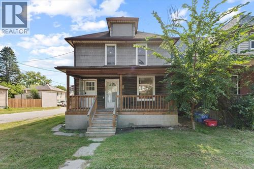 3243 Baby St, Windsor, ON, N9C1K7 | Card Image