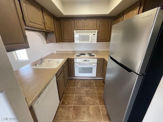 UNIT-970 - 601 Cabrillo Cir, Condo with 2 bedrooms, 2 bathrooms and null parking in Henderson NV | Image 6