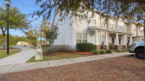 17 S Sand Palm Rd, Freeport, FL, 32439-3957 | Card Image