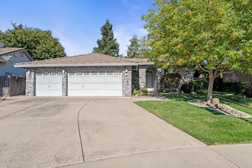 1496 Ranch House Ct, Oakdale, CA, 95361-8879 | Card Image